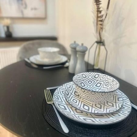 Cosy Stylish Studio Apartment Trowbridge Eksteriør bilde