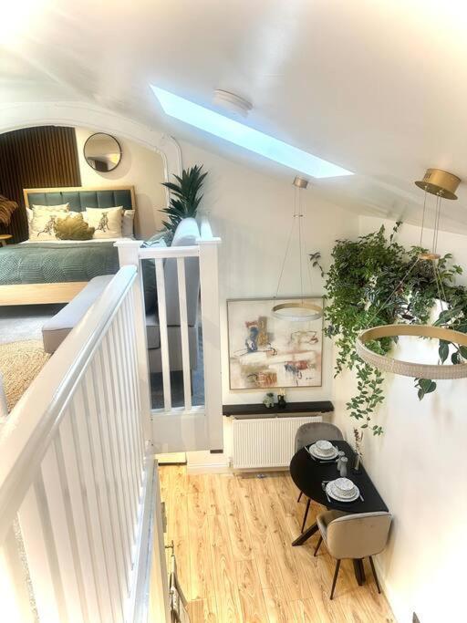 Cosy Stylish Studio Apartment Trowbridge Eksteriør bilde