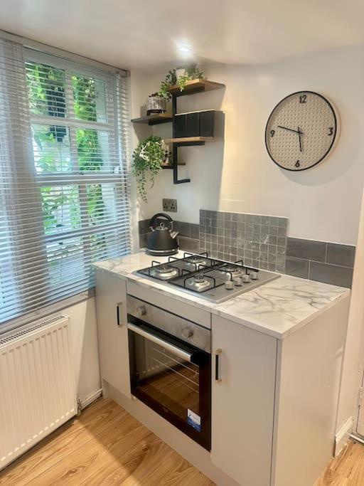 Cosy Stylish Studio Apartment Trowbridge Eksteriør bilde